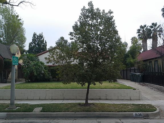 2nd image of 1626 N Los Robles Ave