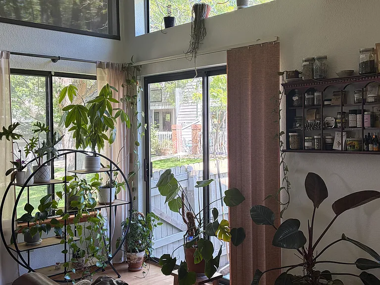 5030 Buckingham Rd — Photo 2