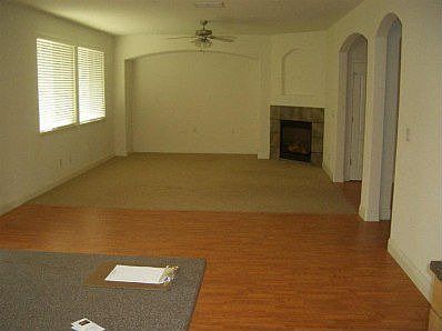 5th image of 17760 Strawberry Glen St