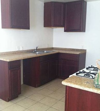 4th image of 1464 Sepulveda Ave