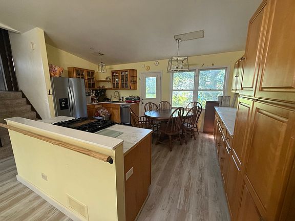 4th image of 2505 Magnolia Ln