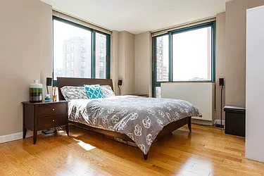 Rented by R New York