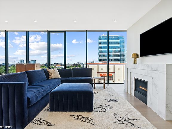 3rd image of 366 W Superior St #803