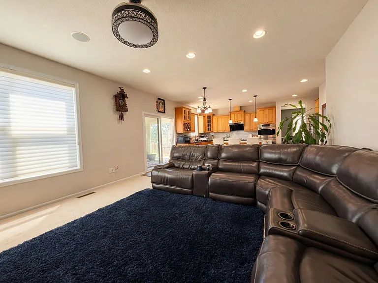 1443 Bethesda Cir — Photo 16