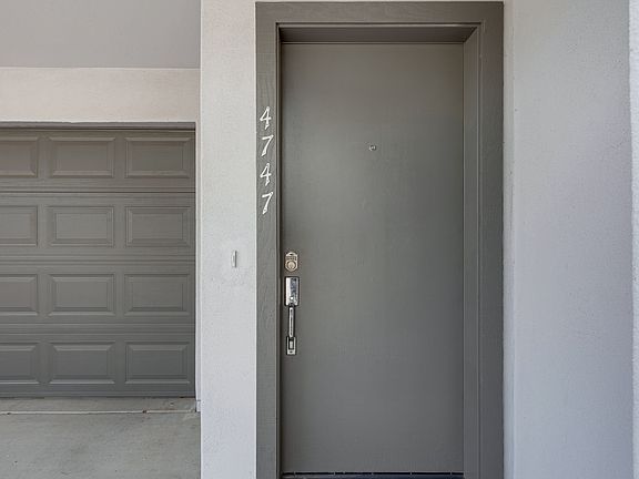 5th image of 4747 E Culver St #4747