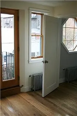 Rented by Nest Seekers International | media 38