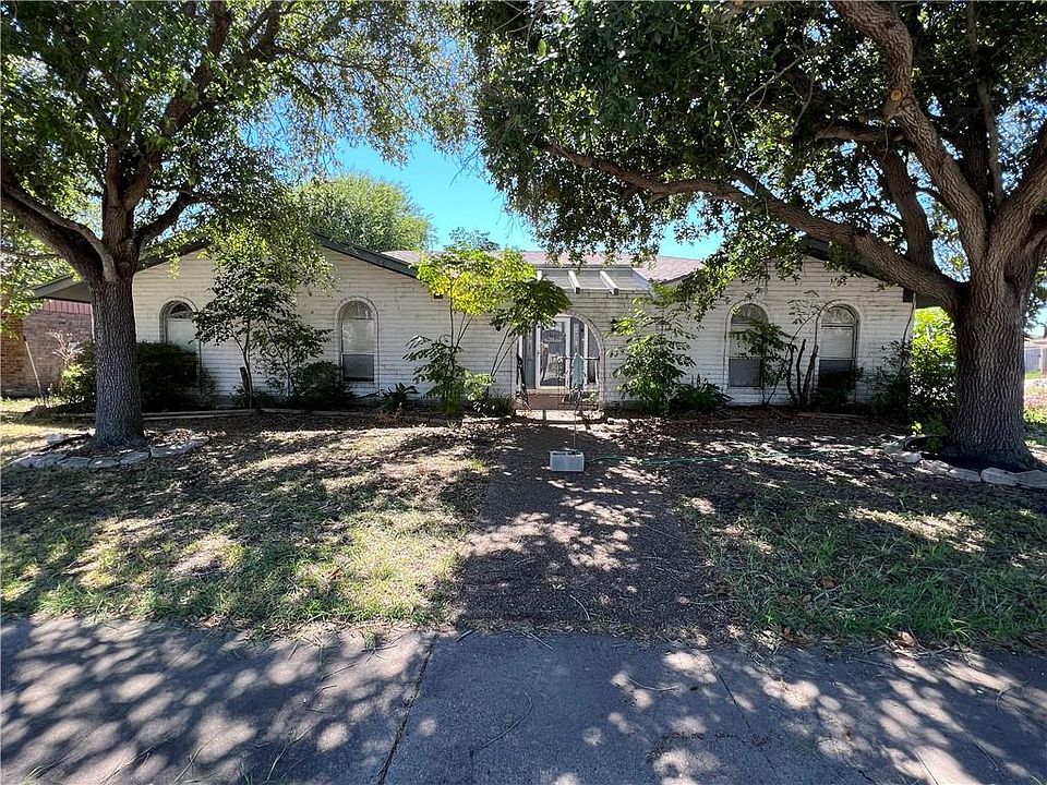 1st image of 222 Poesta Dr