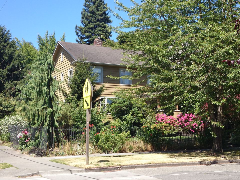 1st image of 2703 Boyer Ave E