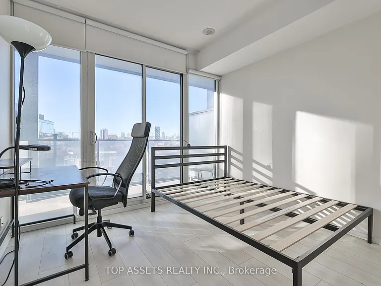 125 Peter St #602 — Photo 25