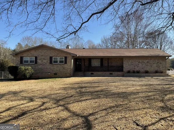 1262 Country Club Rd, Elberton, GA 30635