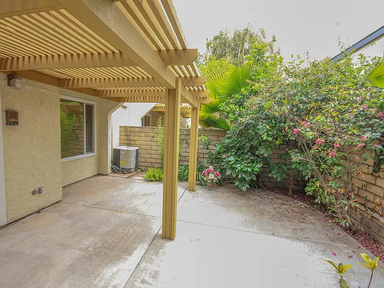 405 Genoa St #2 — Photo 35