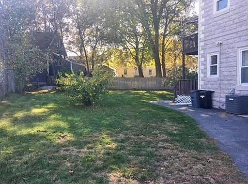 2nd image of 29-31 Middlesex St