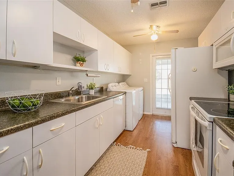 361 Winter Ridge Blvd — Photo 7