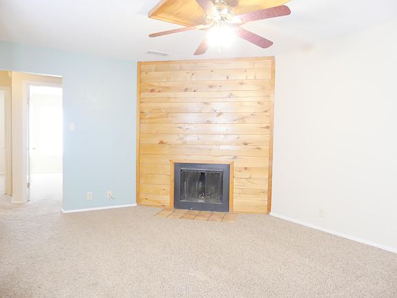 2nd image of 1204 Aspen Dr APT D