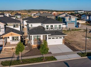 17 W Thatcher Ave, Red Deer, AB T4P0Y6