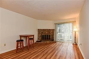 3rd image of 730 Village Rd APT A