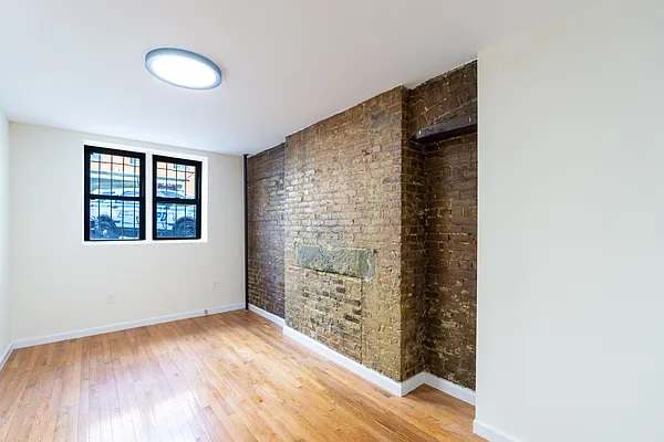 Rented by Compass | media 26