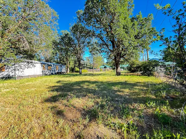 120 Humboldt St, Hayfork, CA 96041
