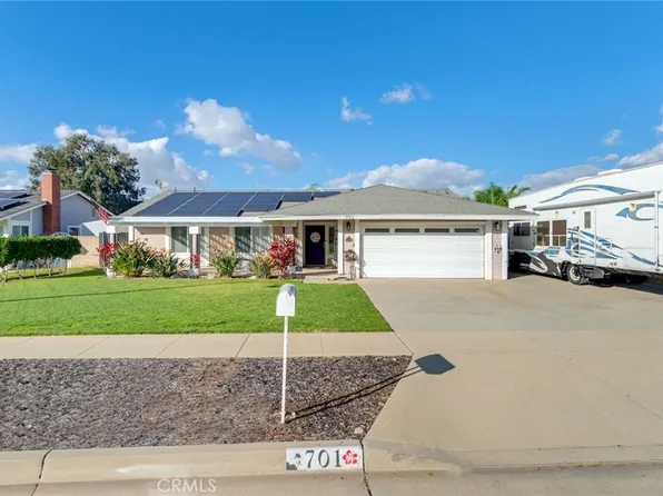 701 W Crestview St, Corona, CA 92882