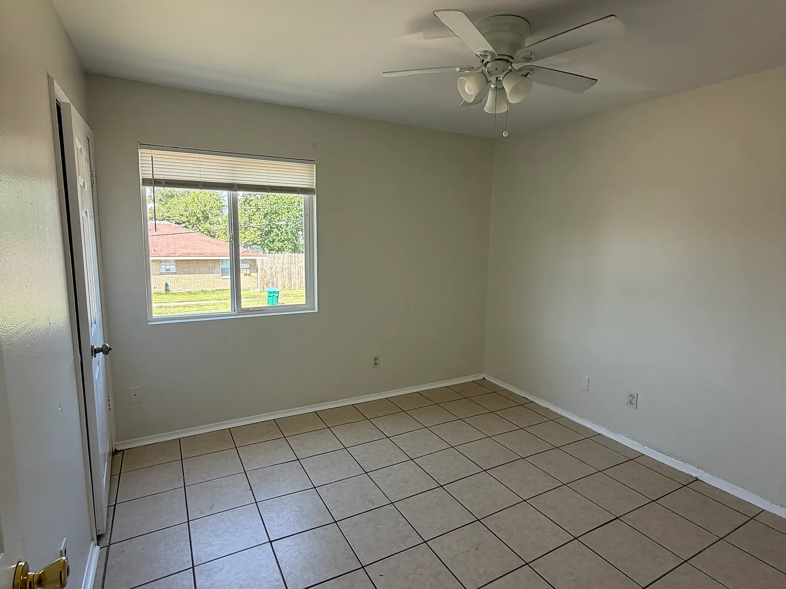 3 bed, 1.5 bath, $1,450 — Photo 1
