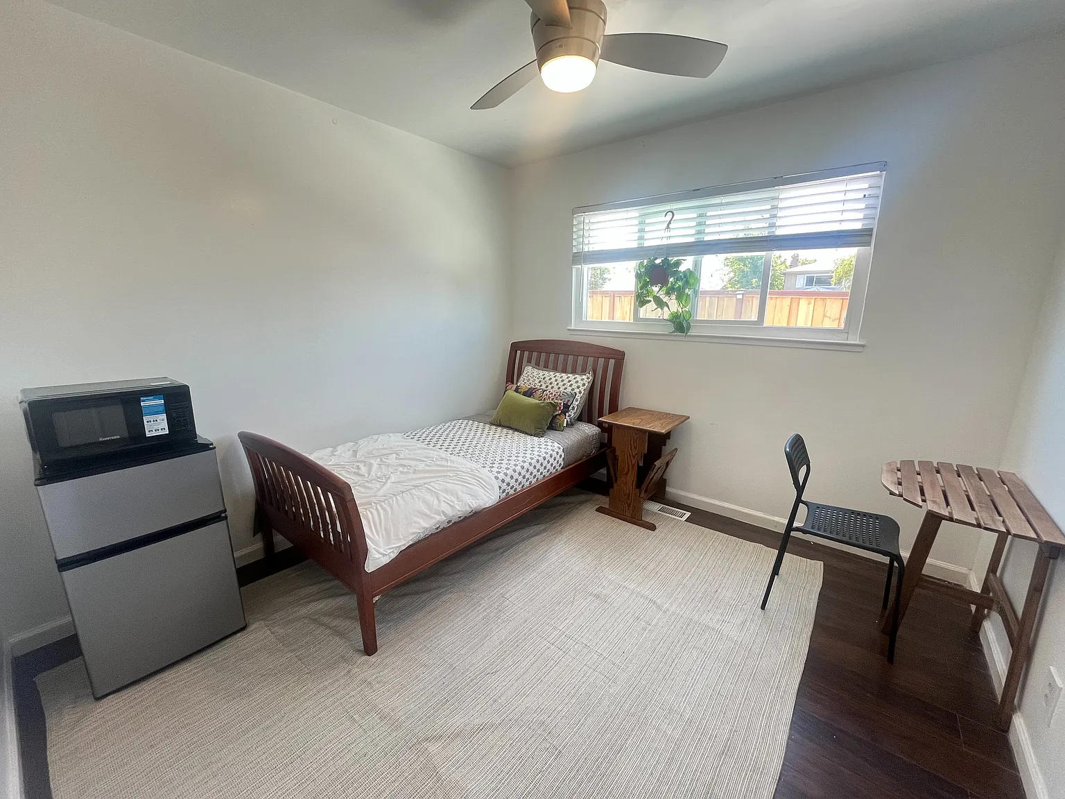 1 bed, 1796 sqft, $900 — Photo 1