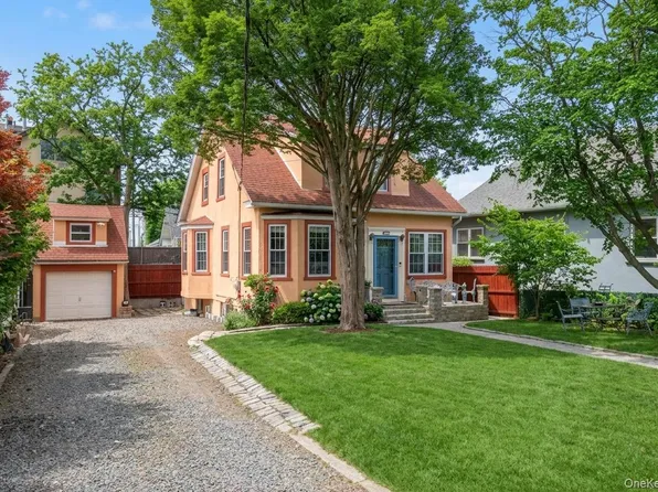 469 Minnieford Avenue, Bronx, NY 10464