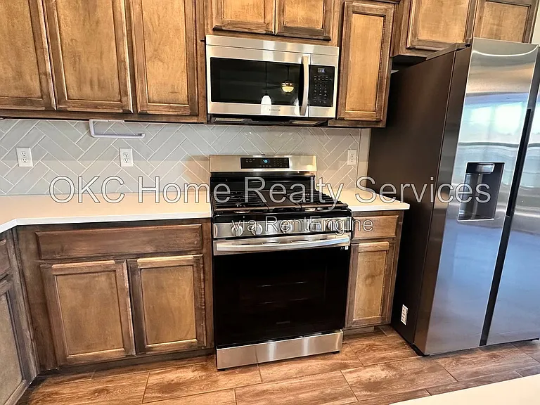 7724 Windstone Dr — Photo 9