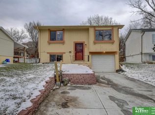 713 Willow Ave, Bellevue, NE 68005