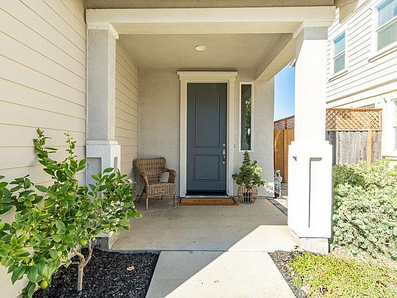 2nd image of 17058 Mimosa Dr