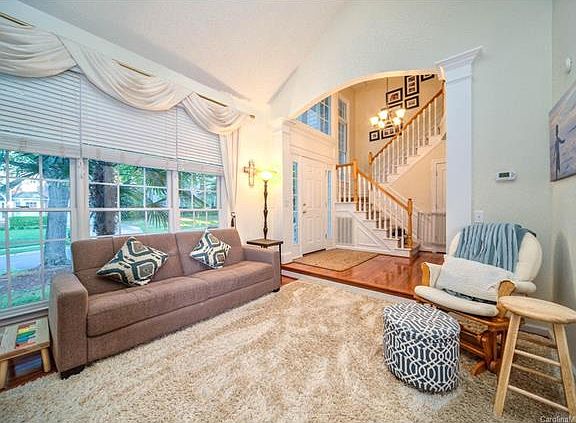 4th image of 6221 Oak Cove Ln