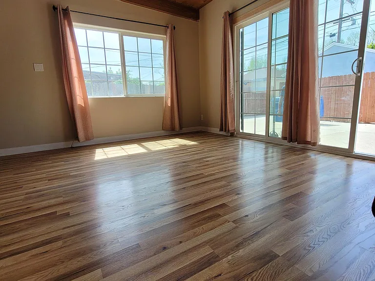 6503 White Oak Ave — Photo 13