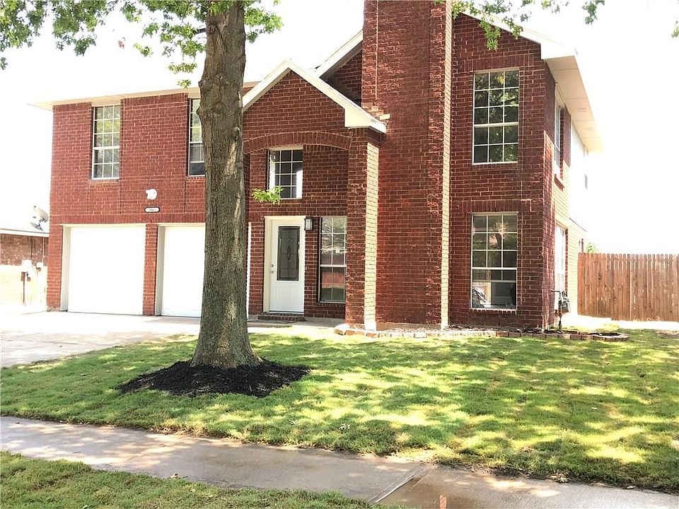 1st image of 2865 White Oak Dr