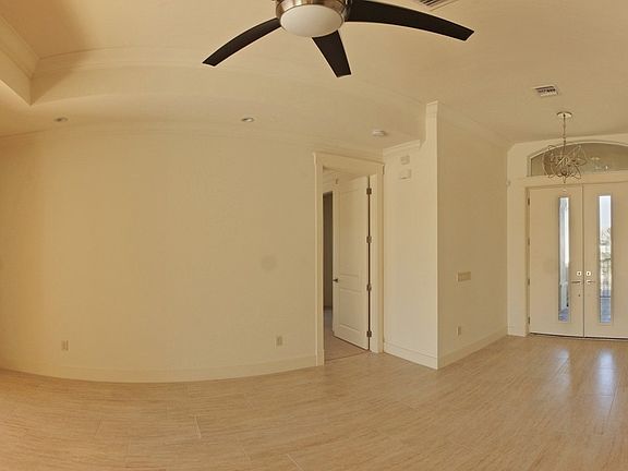3rd image of 2738 SW 28th Pl