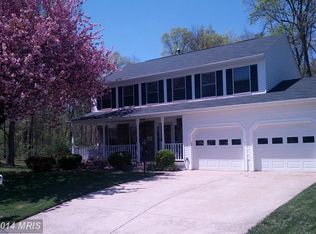 1943 E Beech Rd, Sterling, VA 20164