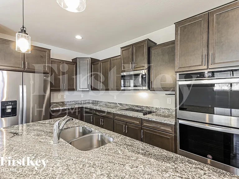 18068 W Tina Ln — Photo 7