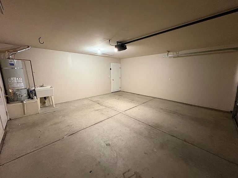 1422 E Mesa Ct — Photo 12
