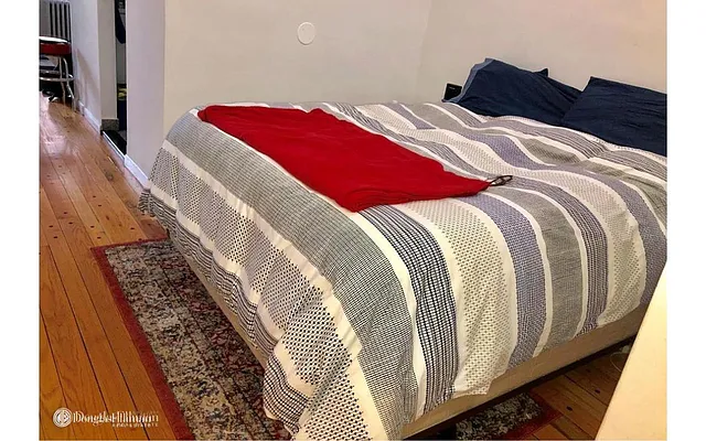 Rented by Douglas Elliman | media 15