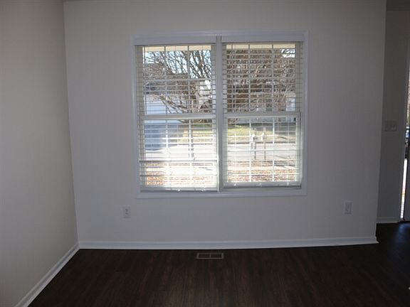 2nd image of 5894 Westbank Dr