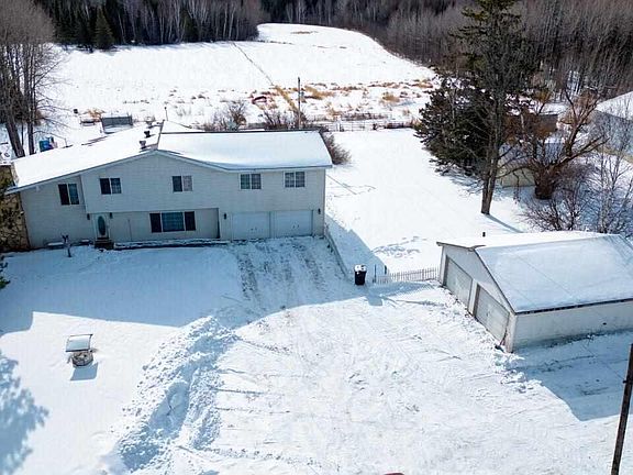 2nd image of 9764 Zim Rd