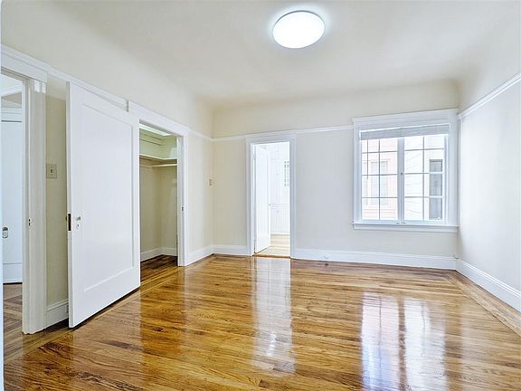 5th image of 636 33rd Ave APT 2