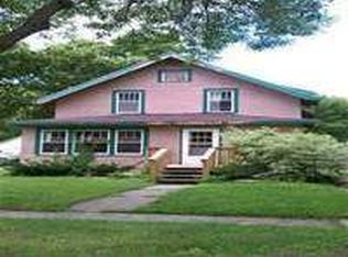 529 9th St NW, Willmar, MN 56201