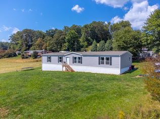 38 Sams Hollow Rd, Franklin, NC 28734