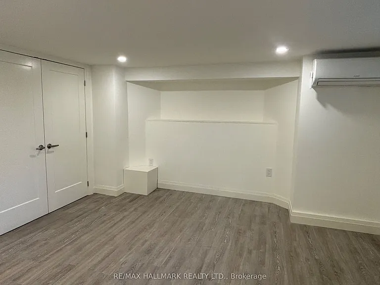 3 Whitewood Rd #LOWER — Photo 8
