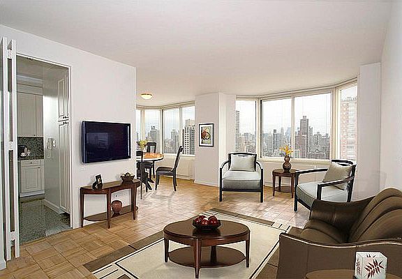 3rd image of 1775 York Ave APT 9B