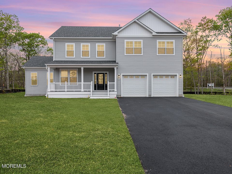 1st image of 15 Blue Heron Lane