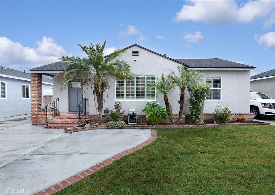 1st image of 6061 Blackthorne Ave