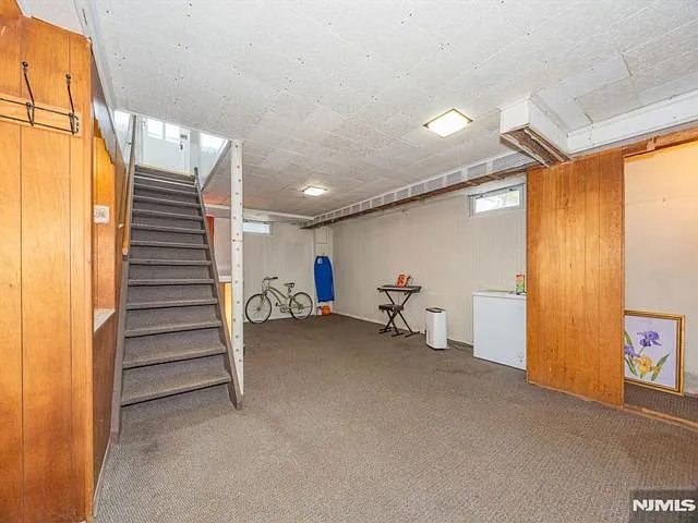 249 Carmita Ave — Photo 14