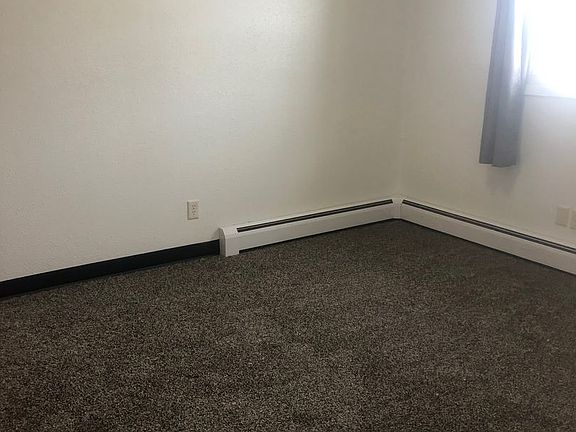 3rd image of 201 S 3rd St APT 4