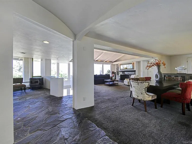 5030 Alzeda Dr #1 — Photo 17