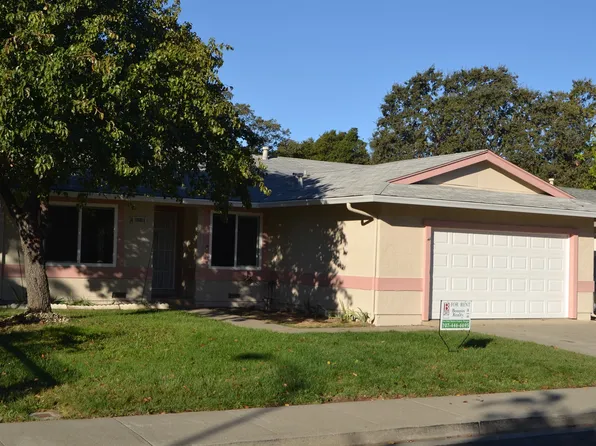 826 La Cruz Ln, Vacaville, CA 95687